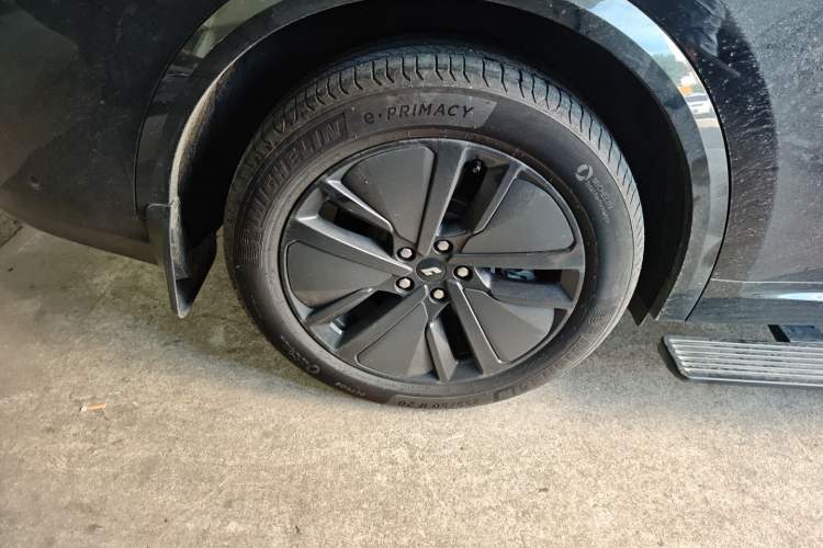 Used Li Auto L8 2024 PRO Model
