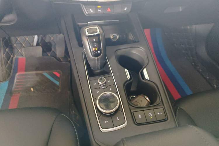 Used Cadillac XT4 2018 28T Two-Wheel Drive Leading Version
