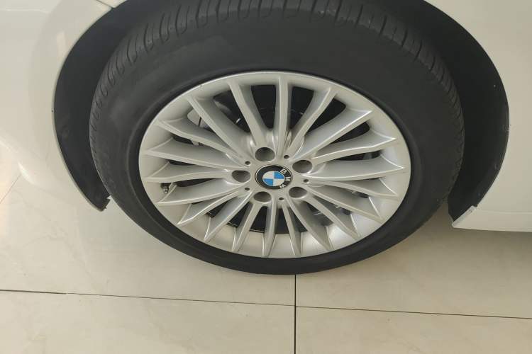 Used BMW 3 Series 2015 320Li Luxury Design Package Premium Edition