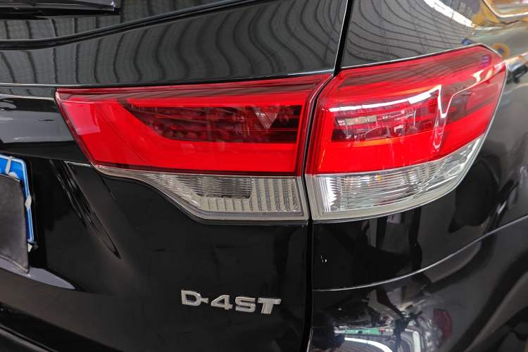 Used Toyota Highlander 2018 2.0T Two-Wheel Drive Elite Edition 5 Seats Emission Standard China V
