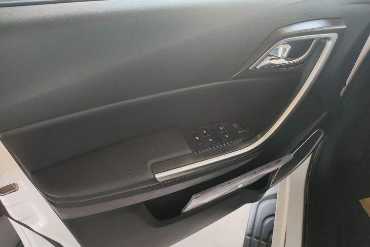 Used JMC Yuhu 5 2019 2.0T Diesel Manual Two-Wheel Drive Entry-Level China VI Standard