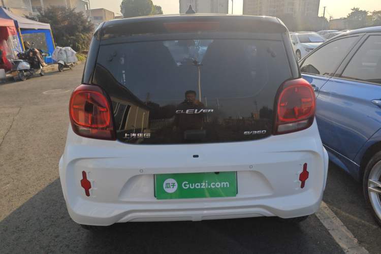 Used Roewe Clever 2021 302 km New Four-Seater Super-Efficient Version
