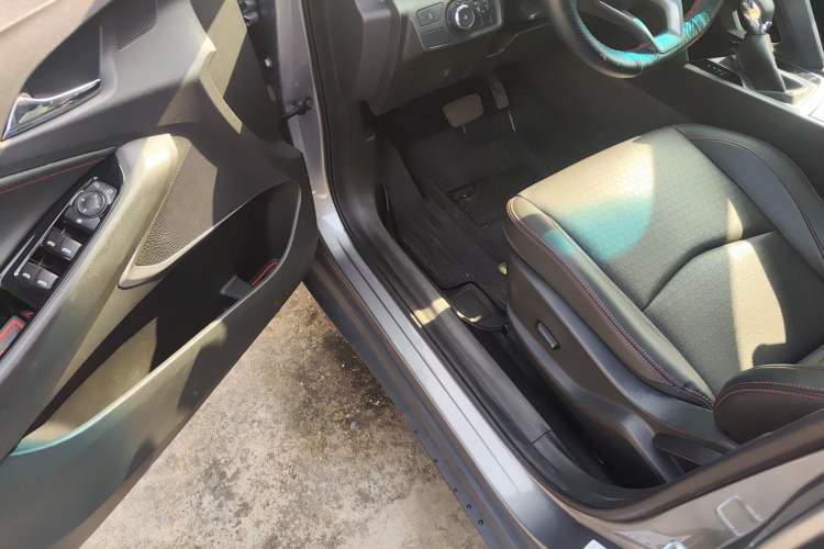 Used Chevrolet Orlando 2019 Redline 530T Automatic Enjoyment Version (5+2 Seating) China VI