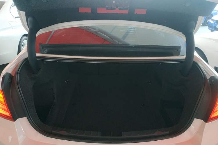 Used BMW 3 Series 2014 328Li Fashion Model
