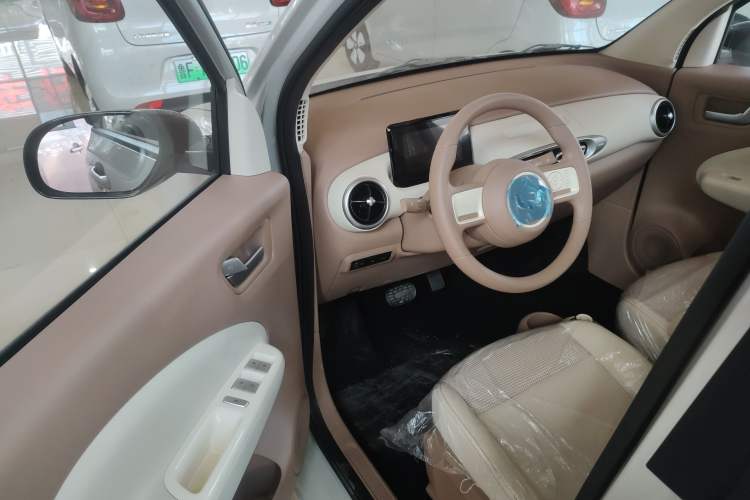 Used Wuling Hongguang MINIEV 2025 Four-Door Version Advanced Edition
