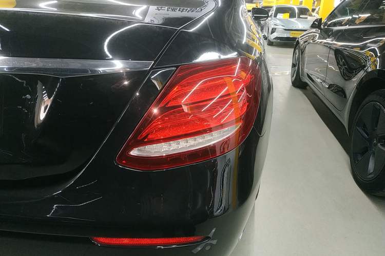 Used Mercedes-Benz E-Class 2016 E 300 L Stylish Model
