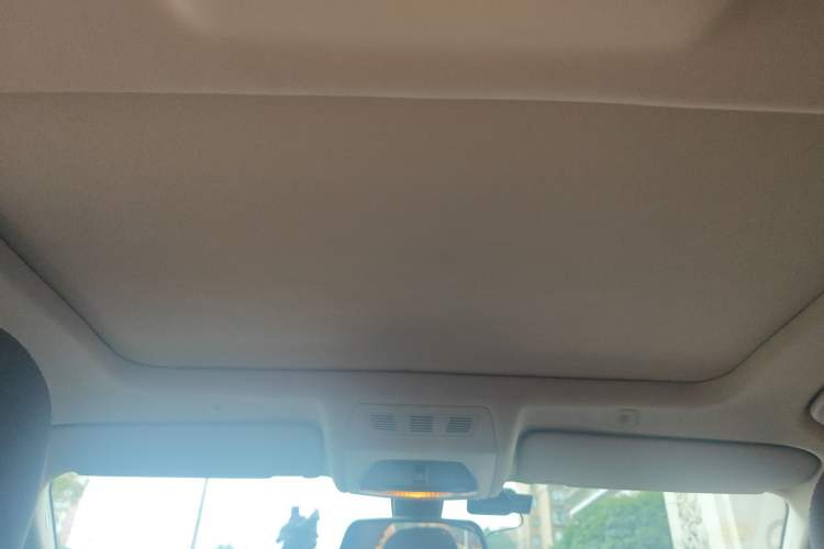 Used BMW 5 Series 2014 525Li Leading Model
