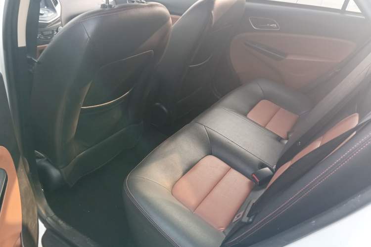 Used Geely Auto Diamond 2016 1.5L Manual Elite Edition