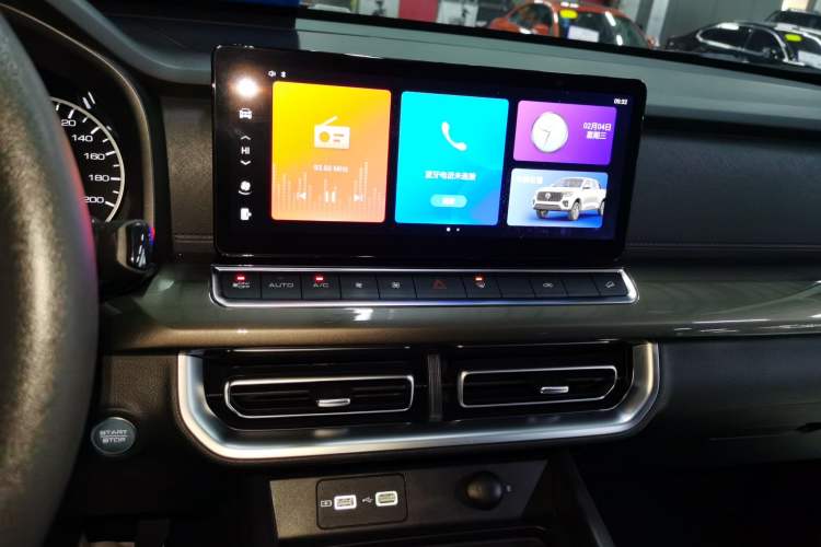 Used Great Wall Poer 2023 2.0T Commercial Version Automatic Diesel Two-Wheel Drive Elite Trim with Long Bed – GW4D20M
