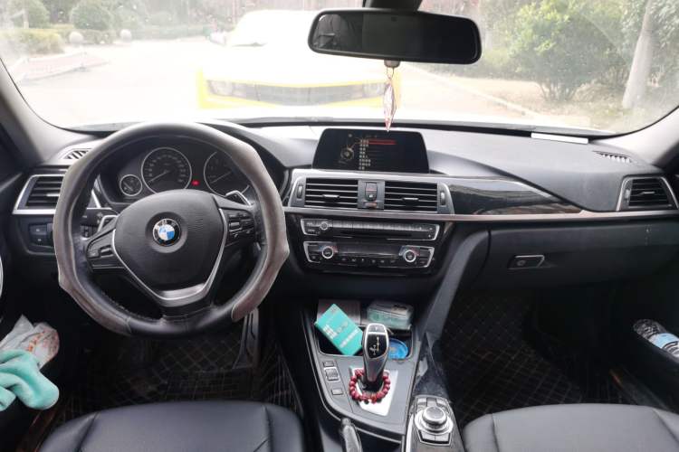 TDK.VehicleDetails.img