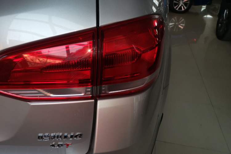 Used Haval H6 2017 Blue Label Sport Edition 1.5T Automatic Two-Wheel Drive Luxury Model
