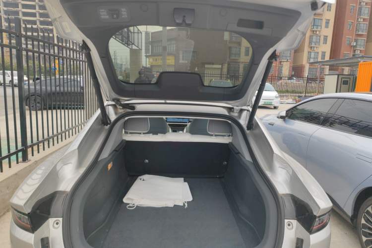 Used  eπ007 2024 540 All-Wheel Drive Pro Edition