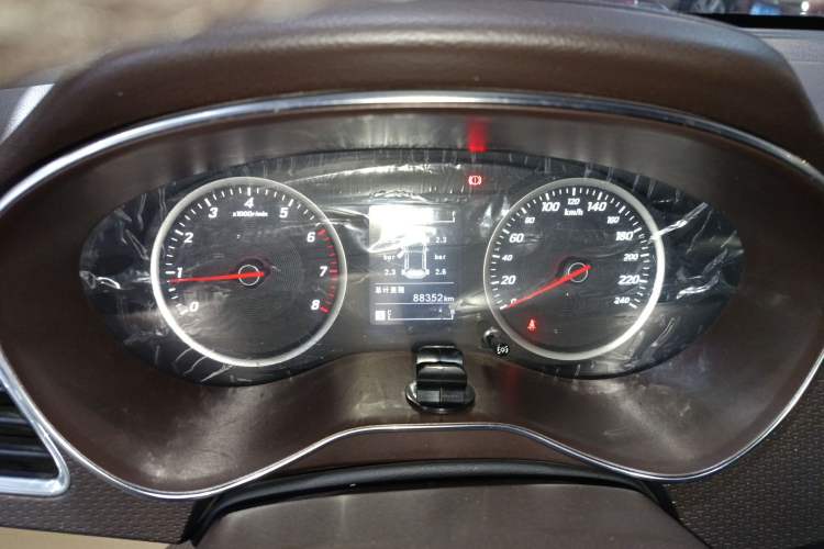 Used Baojun 730 2017 1.5T Manual Fashion Version 7 Seats China V Emission Standard