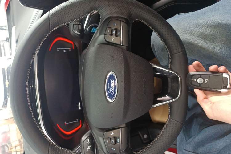 Used Ford Focus 2021 Hatchback EcoBoost 180 Automatic Titanium Edition
