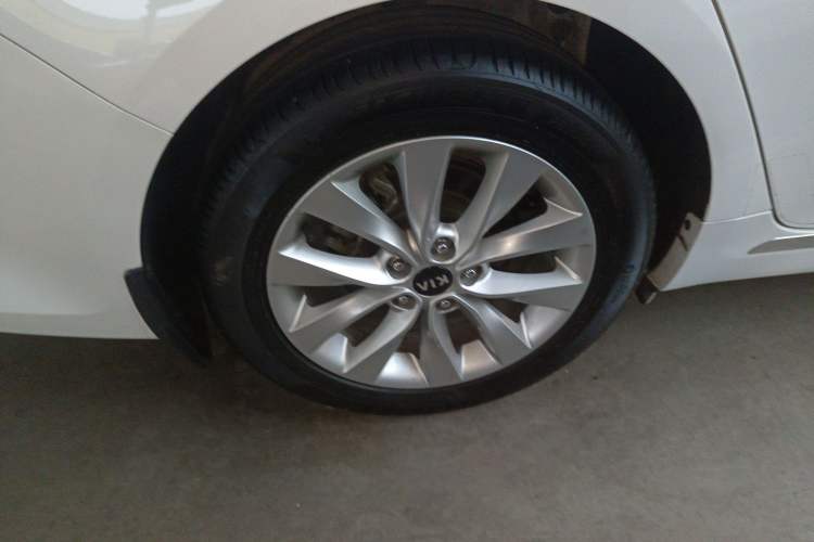 Used Kia K5 2016 1.6T Automatic LUX
