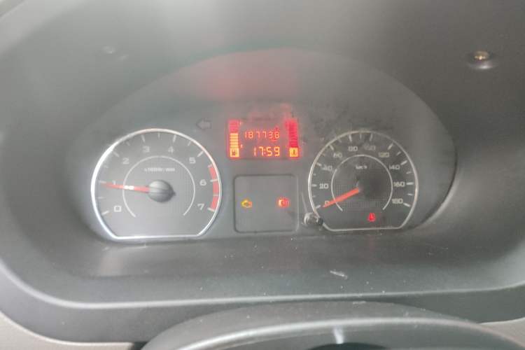 Used Wuling Rongguang V 2016 1.5L Practical Version
