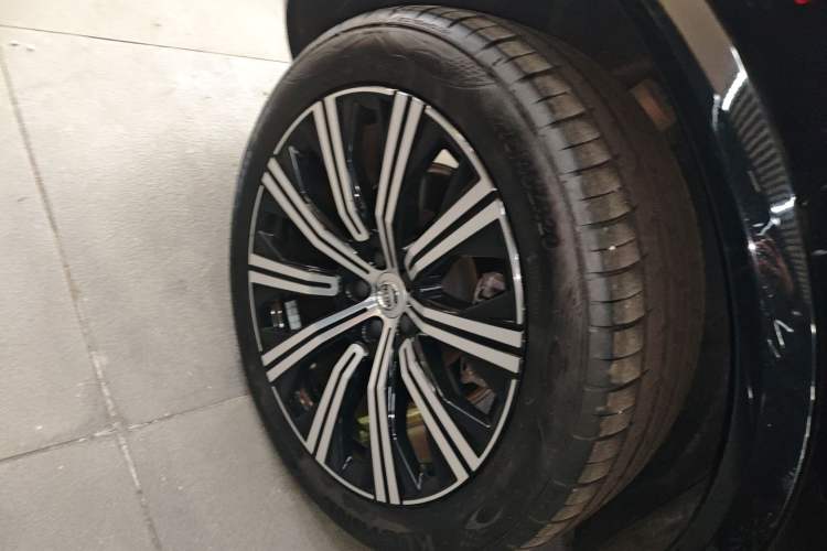 Used Volvo XC90 2023 B6 Zhiyi Luxury Edition 7-Seater