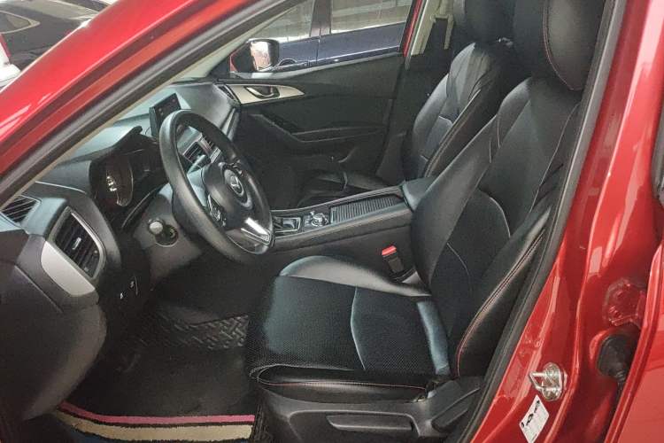 Used Mazda Mazda 3 Axela 2017 Sedan 1.5L Automatic Luxury Model Emission Standard China V
