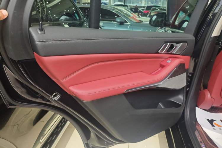 Used BMW X5 2022 Restyled xDrive 30Li Luxury Version M Sport Package