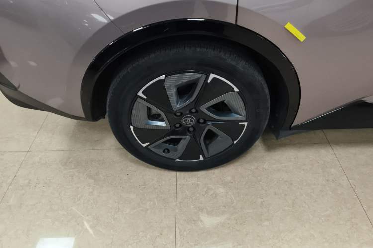 Used Toyota bZ3 2023 616 km Long-Range Premium
