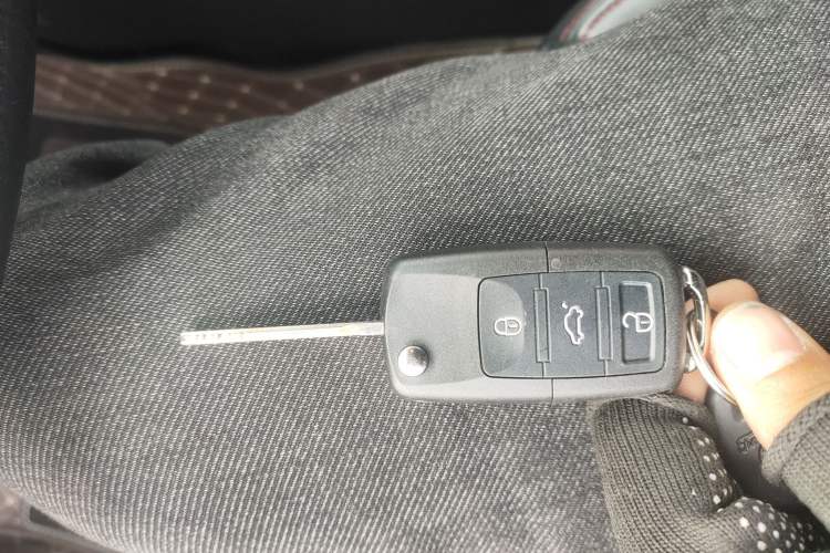 Used Toyota YARiS L 2017 1.5E CVT Dynamic Edition