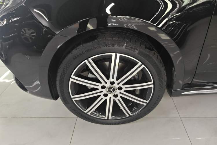 Used Mercedes-Benz V-Class 2021 V 260 L Long-wheelbase Luxury Edition