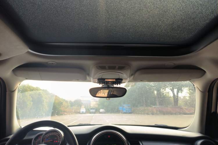 Used  MINI 2015 1.5T COOPER Fun Five-Door Edition