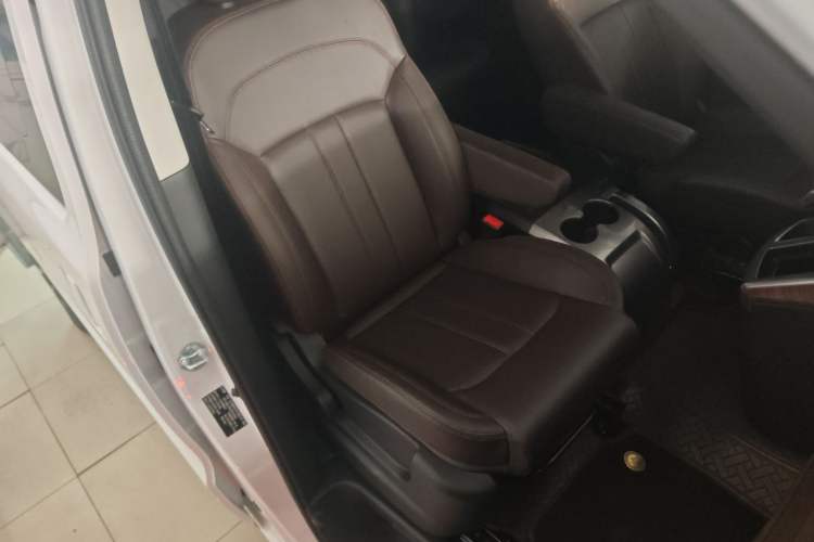 Used FORTHING M7 2022 Lingjue Model 2.0T Automatic Earl Edition
