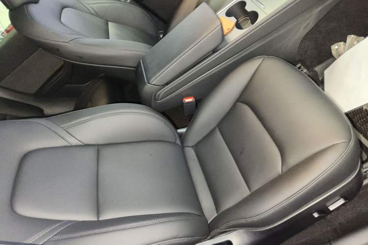 Used Tesla Model Y 2024 Rear-Wheel-Drive Version
