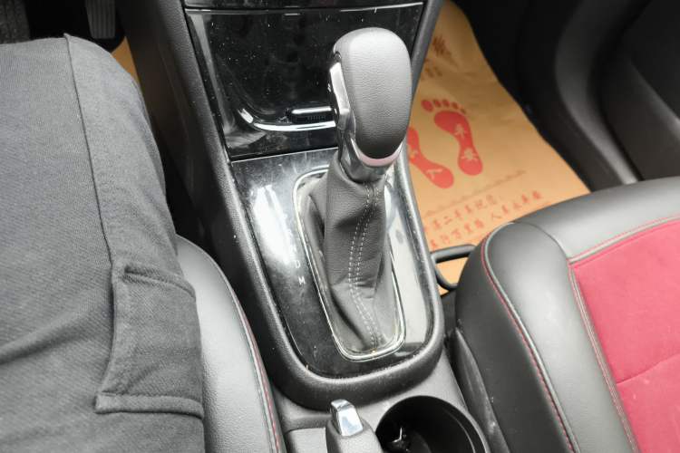 Used Buick Encore 2017 18T Automatic Two-Wheel Drive Urban Elite Model
