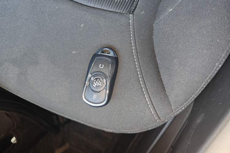 Used Buick Velite 6 2020 Plug-in Hybrid Connected Fashion Model
