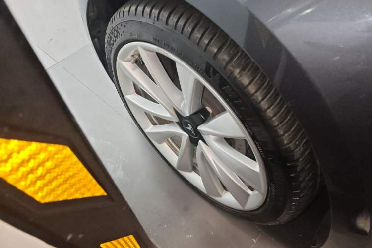 Used Tesla Model 3 (Import) 2019 Long-Range Rear-Wheel-Drive Version