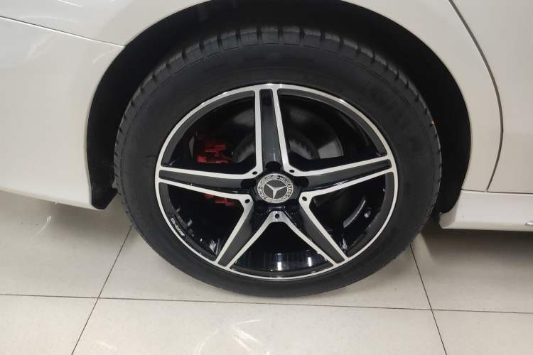 Used Mercedes-Benz C-Class 2015 Restyled C 180 L Sport Edition
