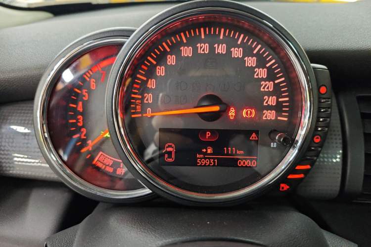 Used  MINI 2015 1.5T COOPER Fun Five-Door Edition
