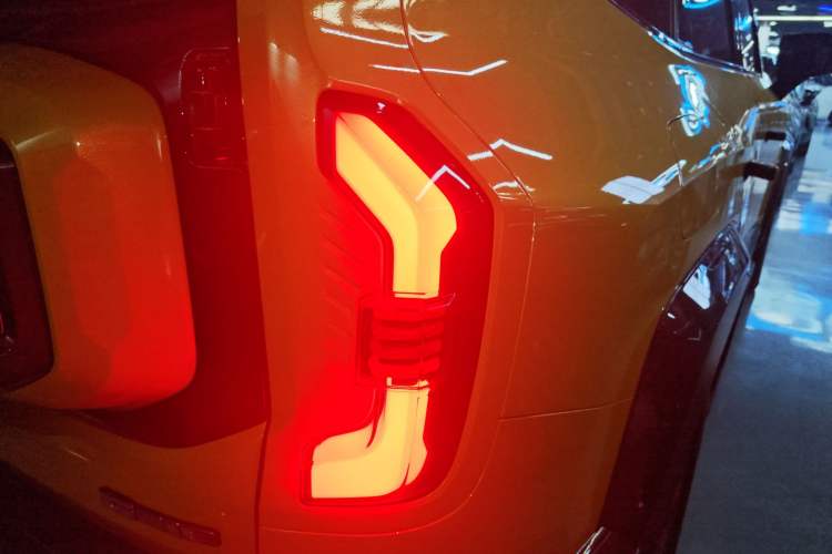 Used  G318 2025 Worry-Free Adventure Edition Four-Wheel Drive Secret Realm Version