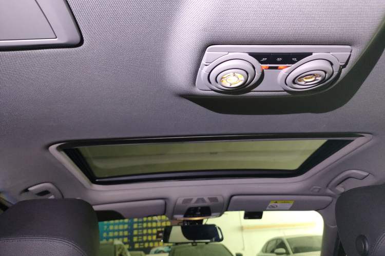 Used BMW 3 Series 2019 320Li Fashion Model
