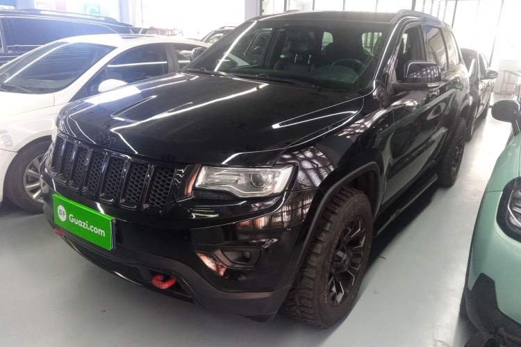 Used  Grand Cherokee (Import) 2015 3.0L Comfort Navigation Edition
