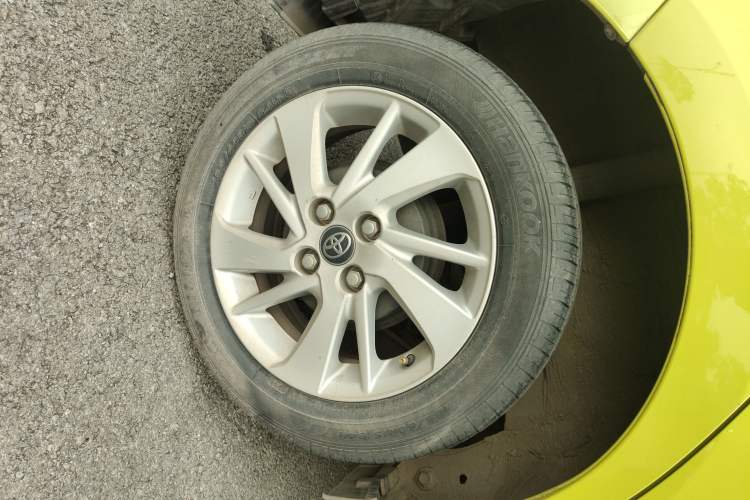 Used Toyota YARiS L 2016 Revised Version 1.5G CVT with Dynamic Sunroof
