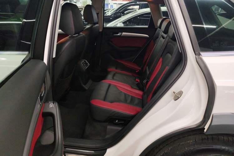 Used Audi Q5 2017 Plus 40 TFSI Technology Model