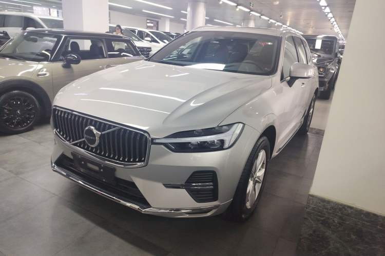 Used Volvo XC60 2022 B5 4x4 Zhiyi Luxury Edition