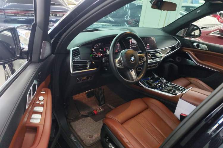 Used BMW X7 2019 xDrive40i Executive Model M Sport Package
