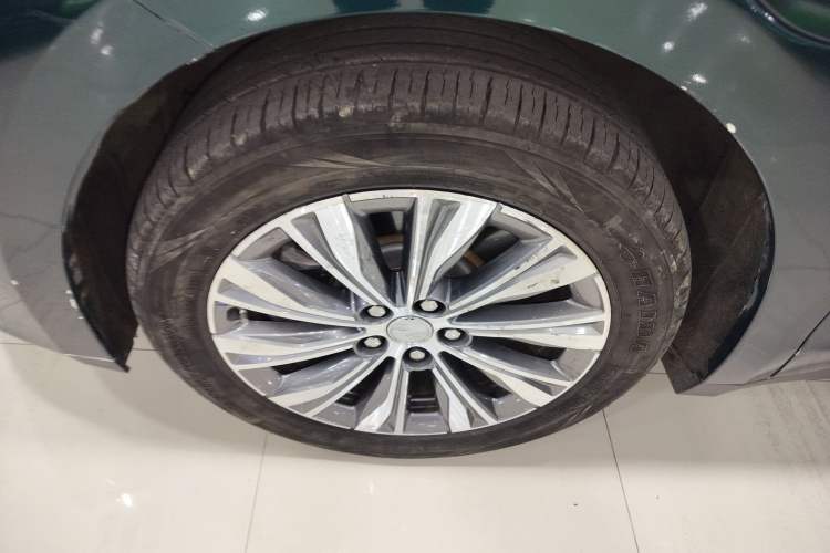 Used Hongqi E-QM5 2024 610 km PLUS
