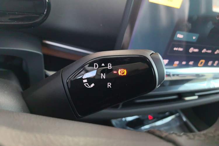 Used Volkswagen ID.UNYX 2025 Pure Model