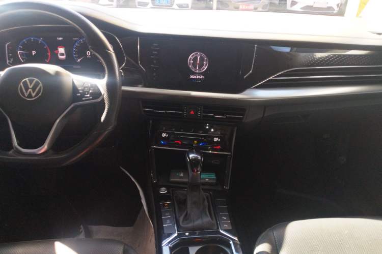 Used Volkswagen Passat 2022 330TSI Starry Luxury Edition – Exclusive Special Edition
