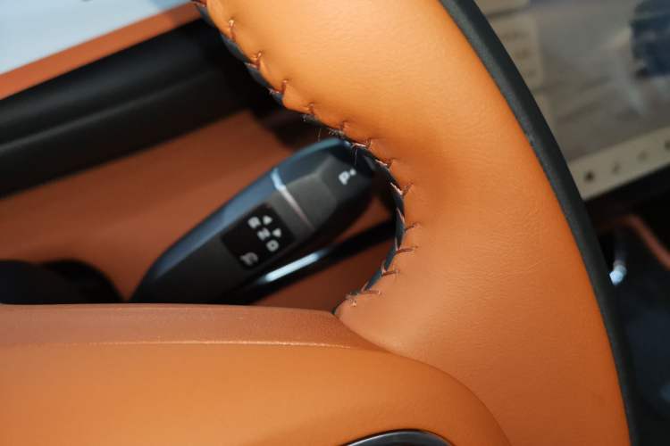 Used  Q07 2025 215 Flagship PLUS
