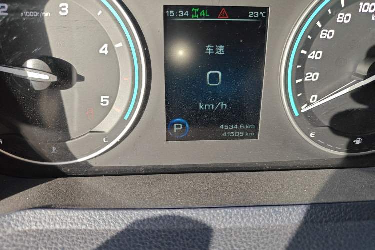 Used JMC DaDao 2023 All-Purpose Model 2.3T Diesel Manual 4x4 Standard-Wheel Comfort Edition
