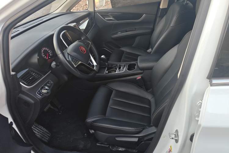 Used BYD Song MAX 2017 1.5T Automatic Smart Connect Luxury 7-Seater
