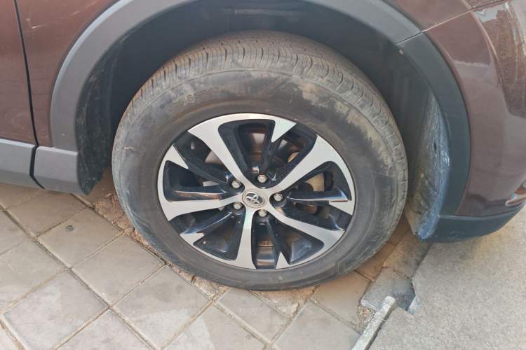 Used Toyota RAV4 2016 2.0L CVT 4x4 New Edition China V Standard