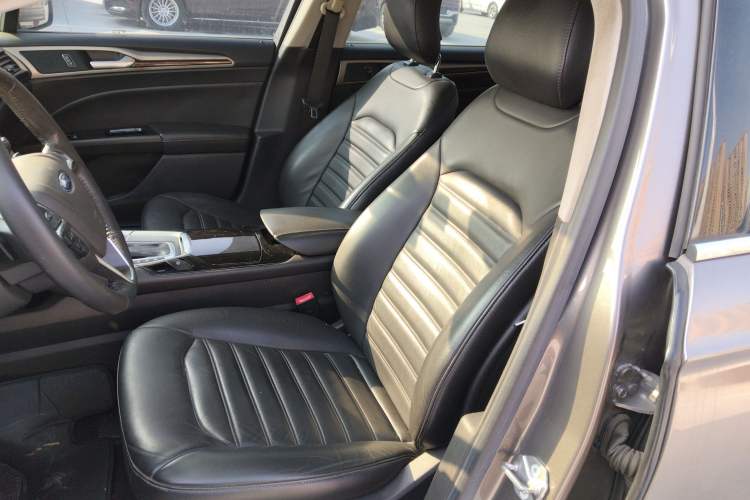 Used Ford Mondeo 2013 2.0L GTDi 200 Fashion Edition
