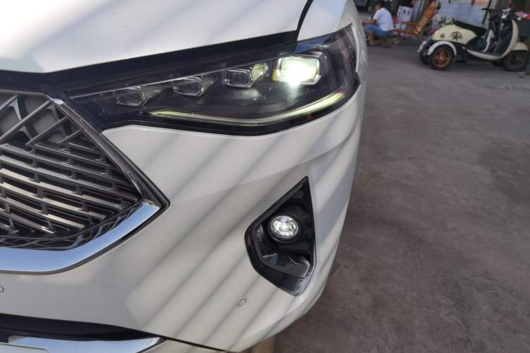 Used Haval F7 2021 2.0T All-Wheel Drive iJoy
